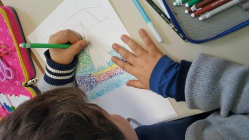 Cristina Cocco laboratorio d arte piccoli artisti a lavoro